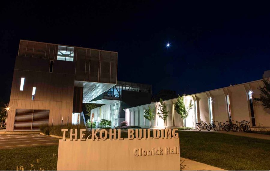 Lights+shine+on+the+Kohl+Building%2C+which+was+partially+funded+by+money+raised+in+the+Oberlin+Illuminate%0Afundraising+campaign%2C+Thursday+night.+The+College+officially+concluded+the+campaign%0AJune+30.