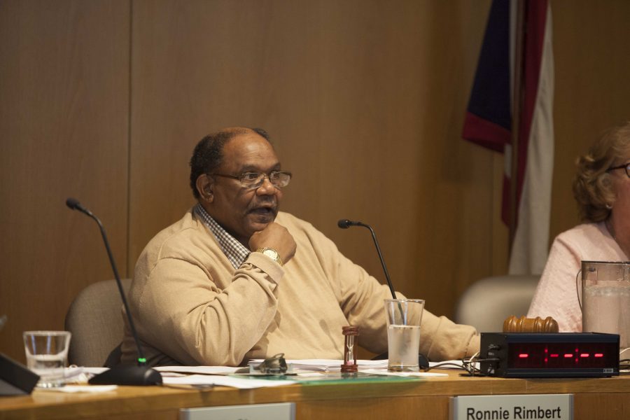 City Council President Ronnie Rimbert speaks at Monday’s City Council meeting.
Council passed a resolution opposing Governor John Kasich’s proposed 2017–
2018 budget, which proposes centralized collection of business income tax returns.