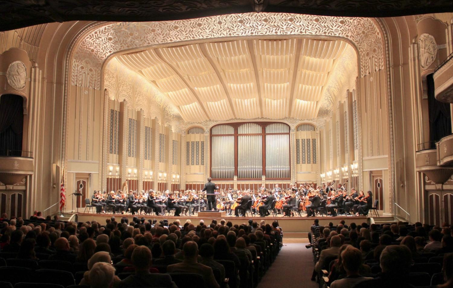 Oberlin+Conservatory+students+and+faculty+members+joined+musicians+from+the+Cleveland+Orchestra%2C+Cleveland+Institute+of+Music%2C+and+Credo+Music+to+play+a+benefit+concert+in+Cleveland%E2%80%99s+Severance+Hall+to+raise+funds+for+hurricane+relief.