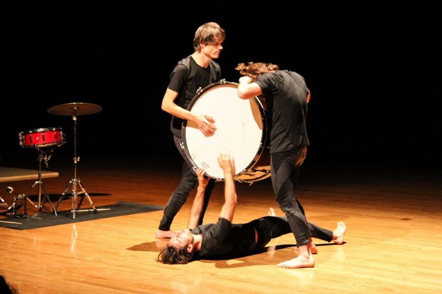 The BOOMERANG Dance and Performance Project, featuring dancers Matty Davis and Adrian Galvin, performed the choreography of Kora Radella with finesse Sunday. Greg Saunier, OC ’91 and one of the founders of internationally revered band Deerhoof, provided a percussion accompaniment to the dance. Drumbeat met heartbeat in Warner Main Space, where the performers showcased cultural critic Lewis Hyde’s physical method of “active forgetting.”