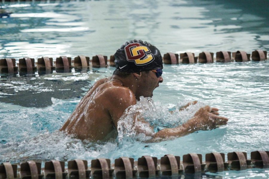 Junior swimmer Jacques Forbes competes at Oberlin’s meet against the Hiram College Terriers last year. Both the men’s and women’s teams lost their meets against the Case Western Reserve University Spartans last weekend.