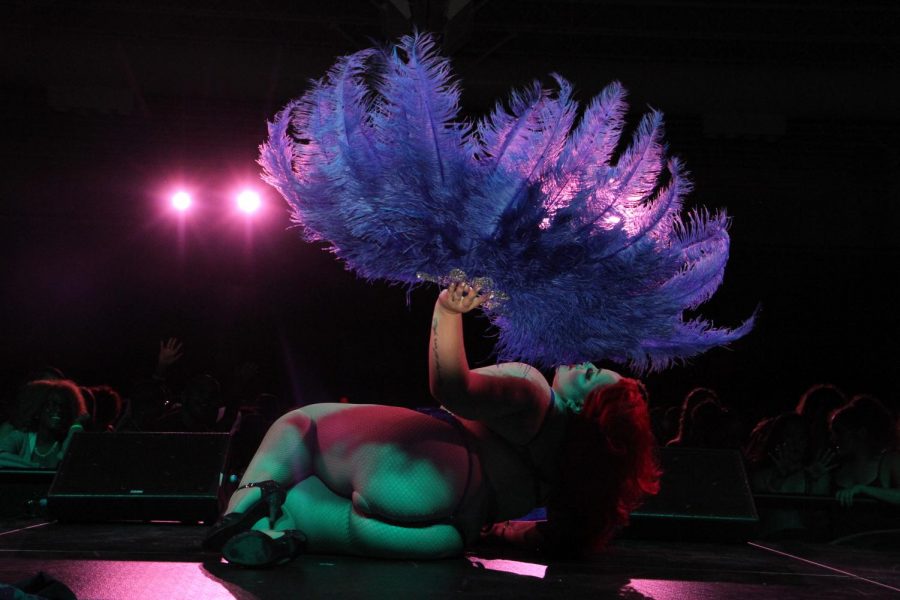 On July 31, the performer credited with revitalizing Northeast Ohio’s Burlesque scene lit up the Solstice stage — Oberlin students will not be soon forgetting the name Bella Sin.
