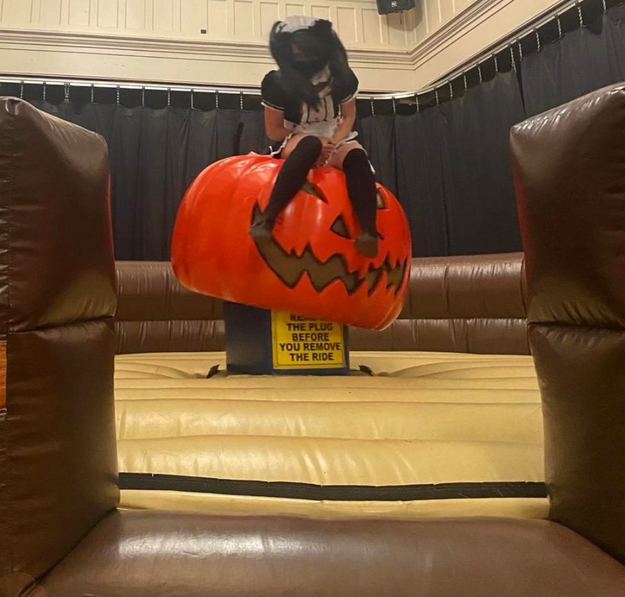 Students Celebrate Halloween with Giant Mechanical Pumpkin Ride
