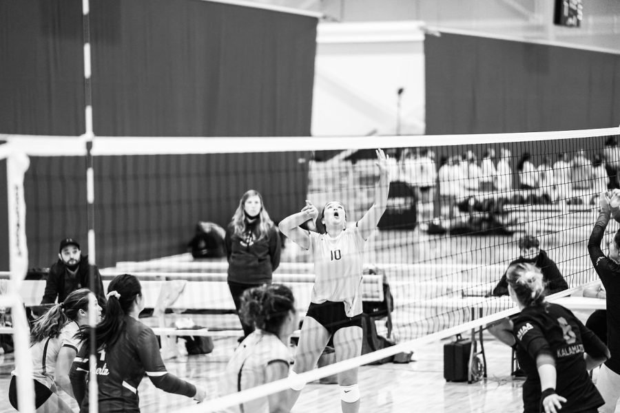 Fourth-year women’s volleyball player Natasha Radic (center) apparently always has her mouth open when she’s playing… I guess that means she’s focused?