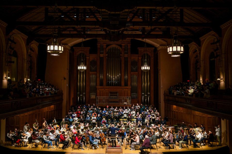 The+Oberlin+Orchestra+and+Choir+rehearsed+in+Finney+Chapel+Wednesday+night.