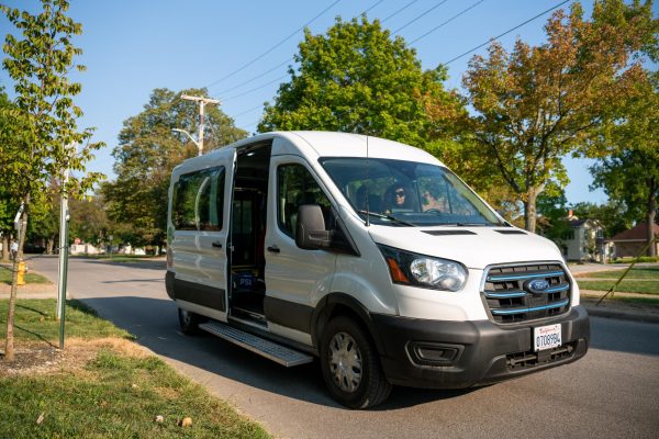 The E-bus travels Oberlin on a fixed route, providing free transportation to 
students and community members.