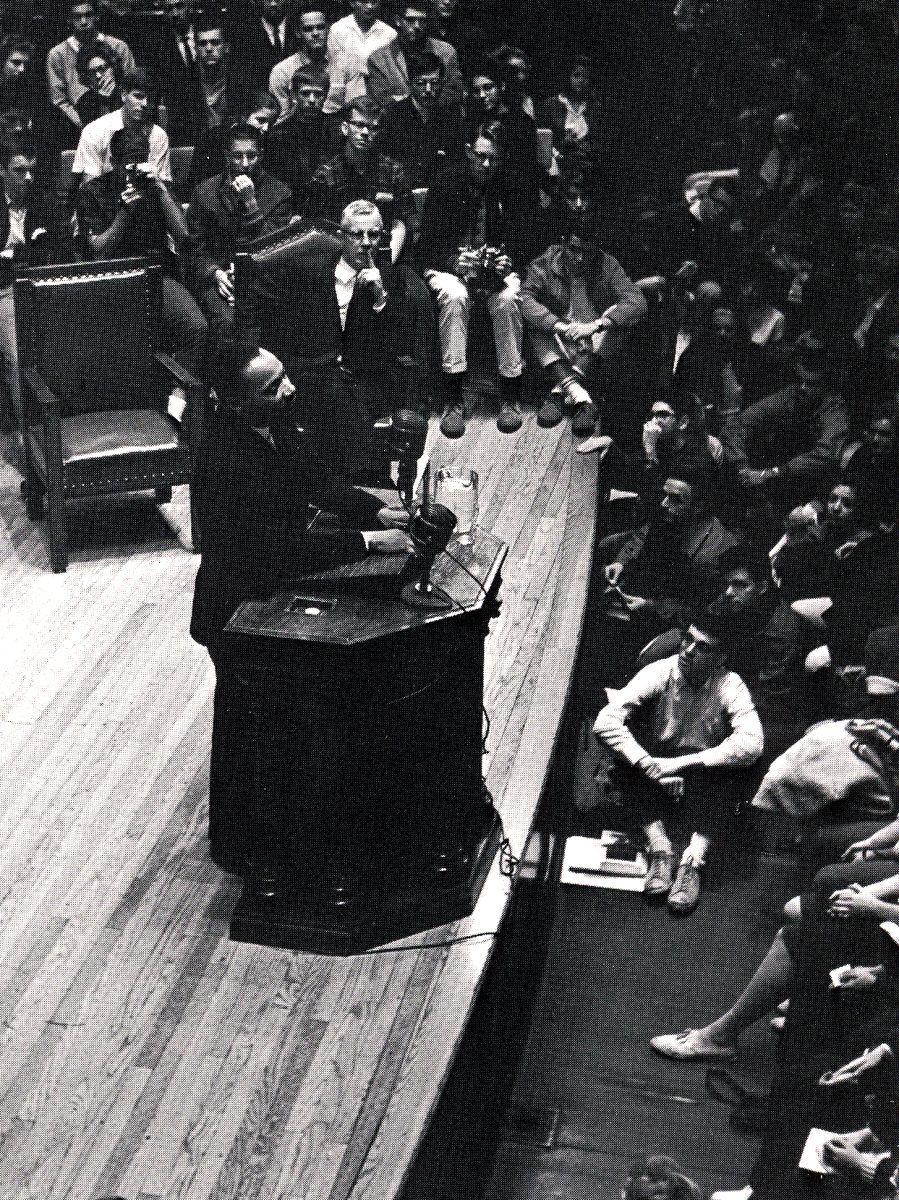 Dr. Martin Luther King speaks before the Oberlin Student body.