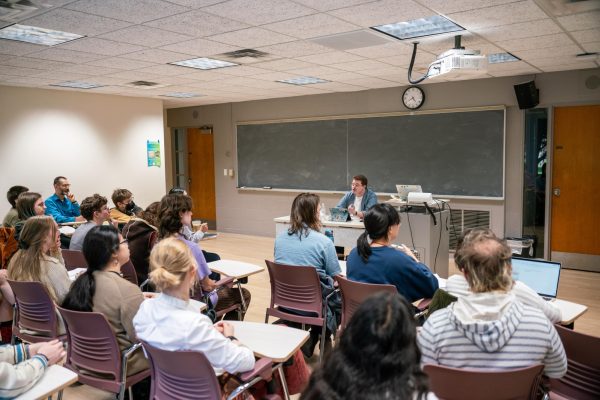 This Tuesday, students attended Carissa Chappell’s lecture “Leaving No Trace: Reading the Asexual Possibility in an Ancient Greek Novel.”