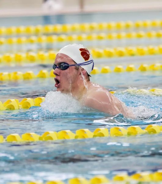 Fourth-year Leo Powers competes at the Spartan Invitational.